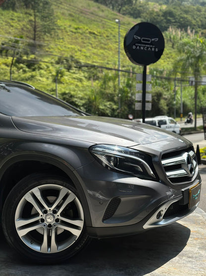 Mercedes Benz GLA 200 2016
