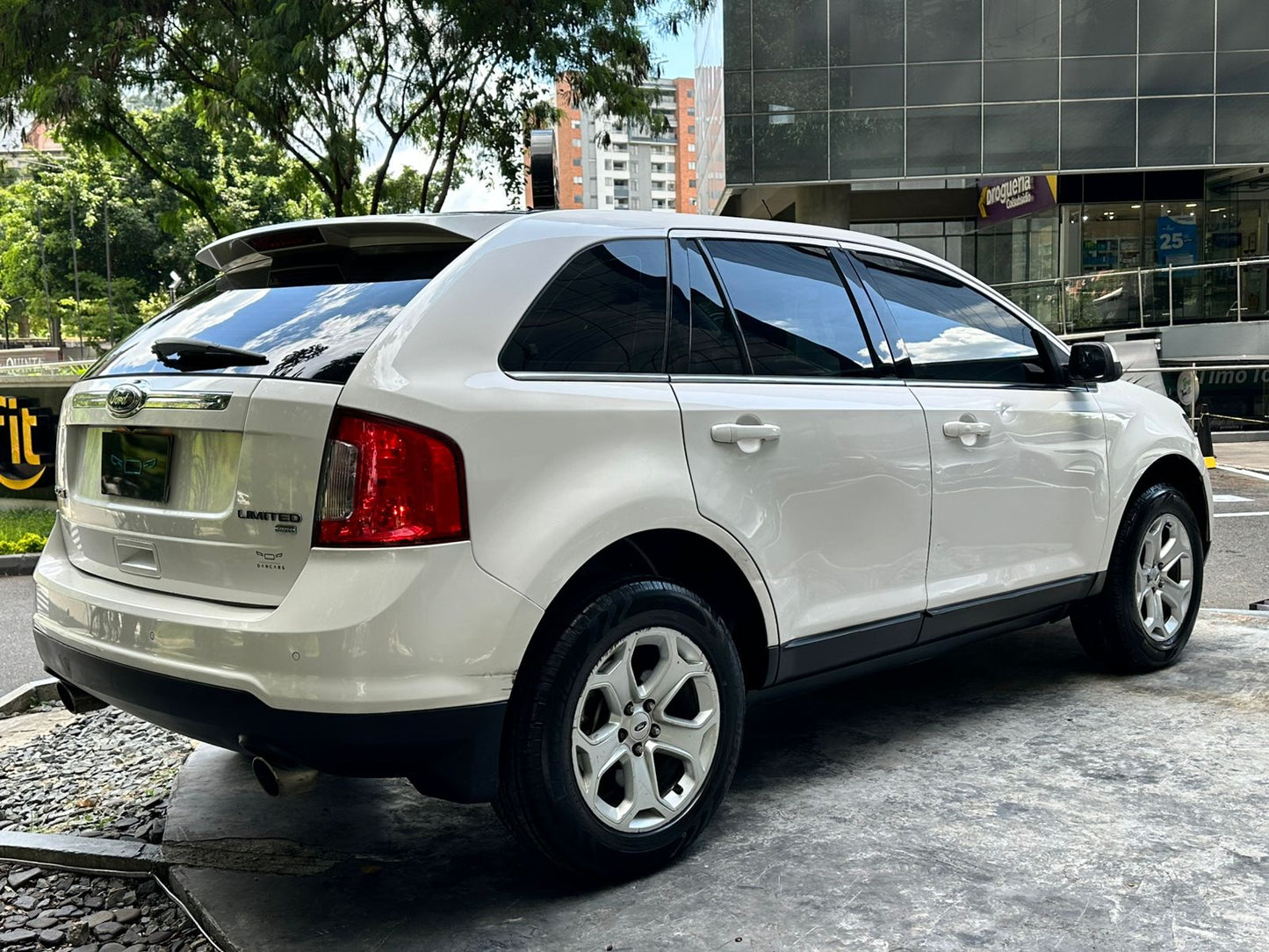 Ford Edge Limited 2011