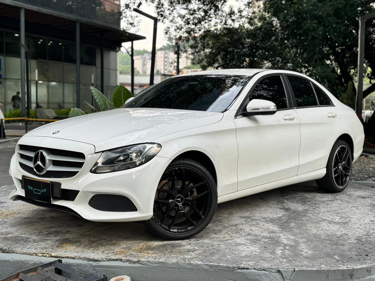 Mercedes Benz C180 2015