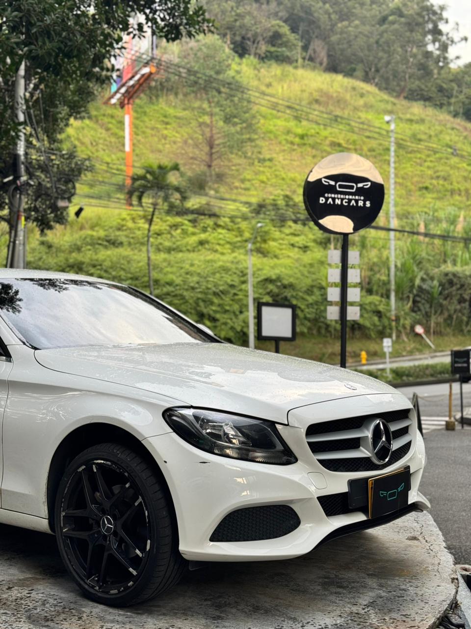 Mercedes Benz C180 2015