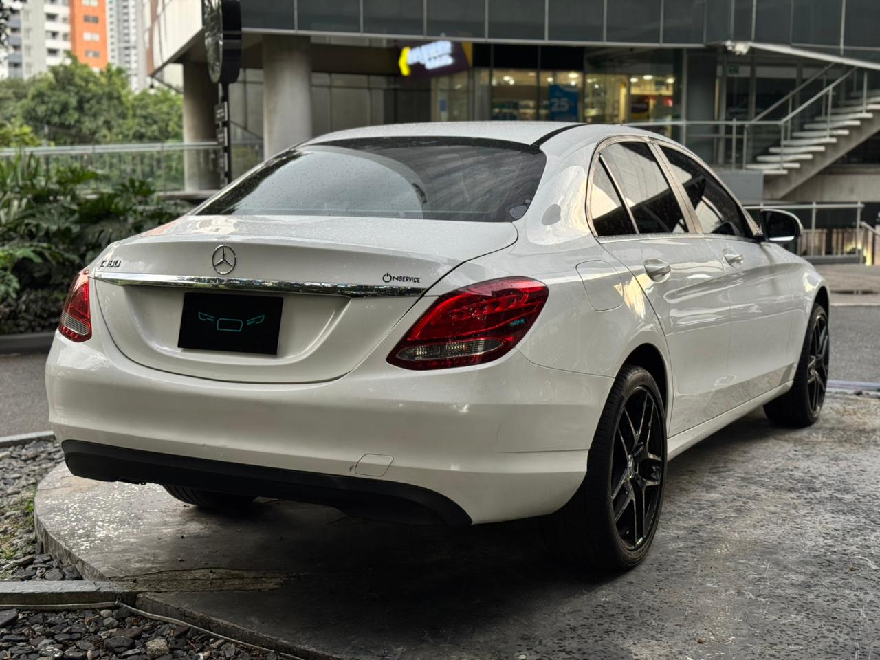 Mercedes Benz C180 2015