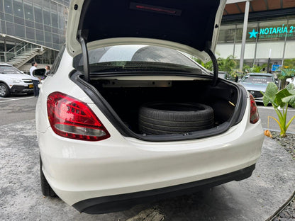 Mercedes Benz C180 2015