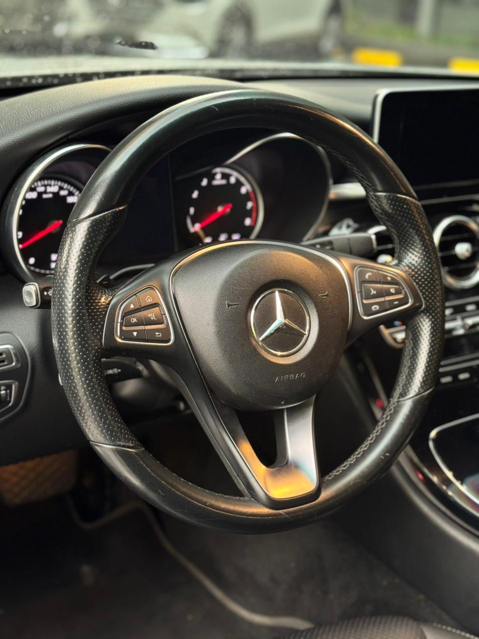 Mercedes Benz C180 2015