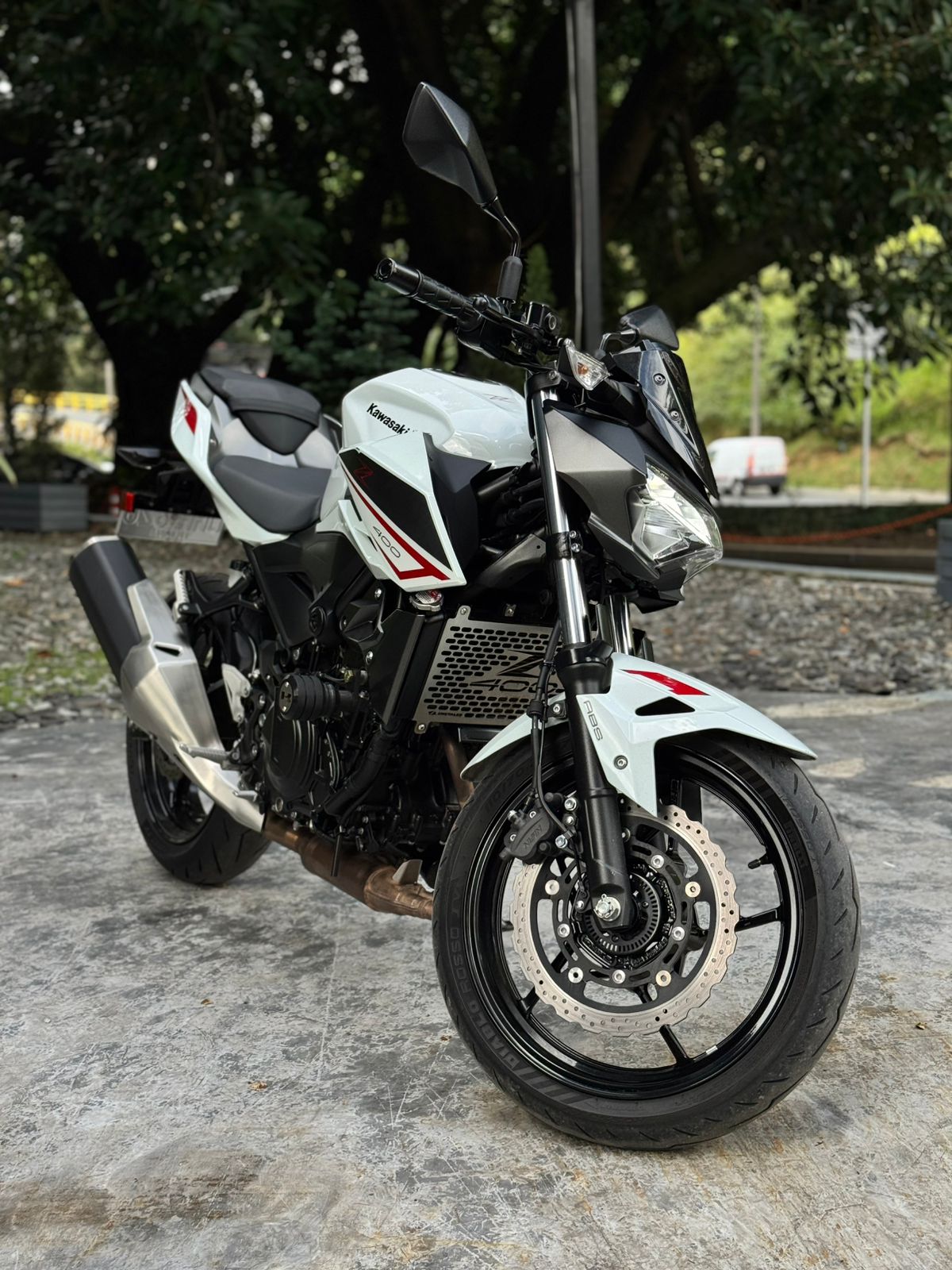 Kawasaki Z400 2022