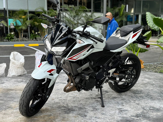 Kawasaki Z400 2022