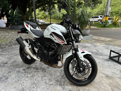 Kawasaki Z400 2022