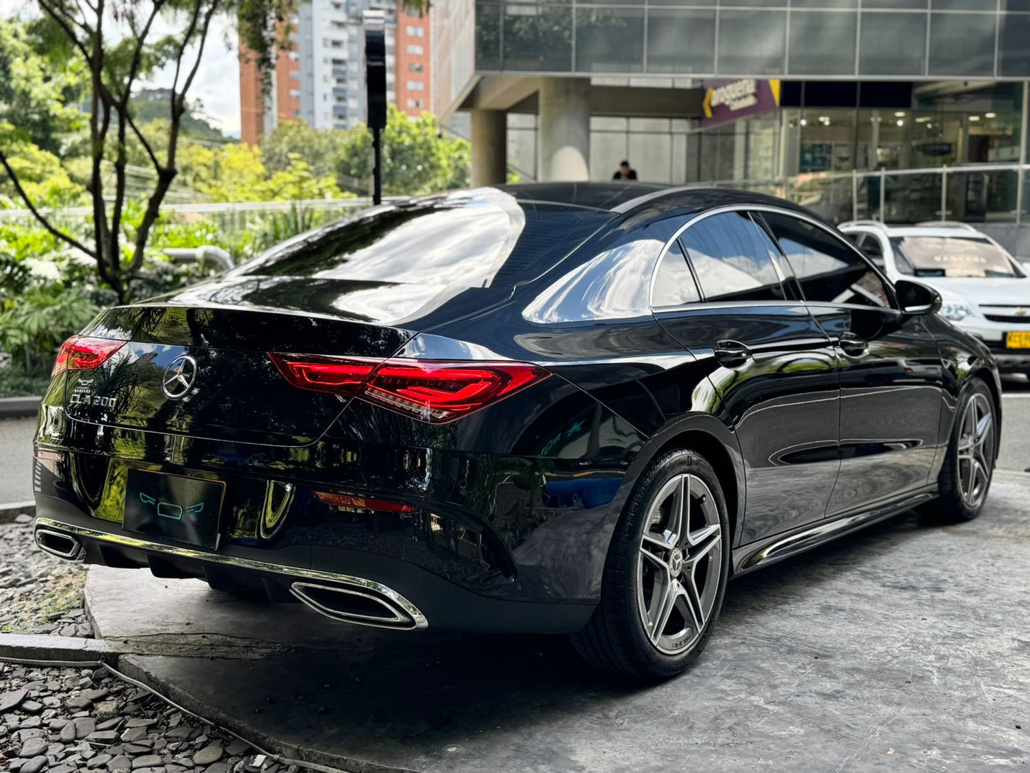 Mercedes Benz CLA 200 AMG Line 2023