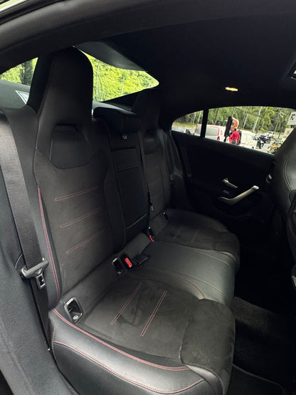 Mercedes Benz CLA 200 AMG Line 2023