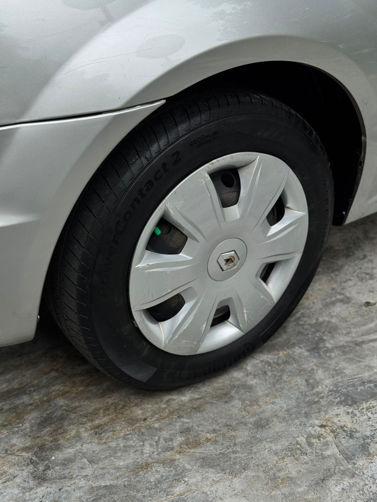 Renault Logan Familier 2015