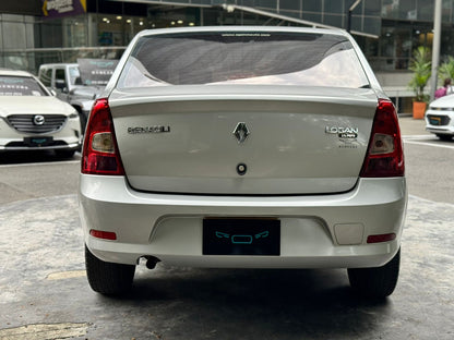 Renault Logan Familier 2015