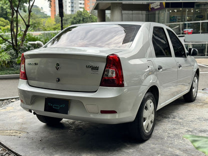 Renault Logan Familier 2015