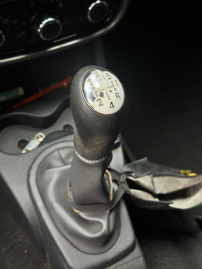 Renault Logan Familier 2015