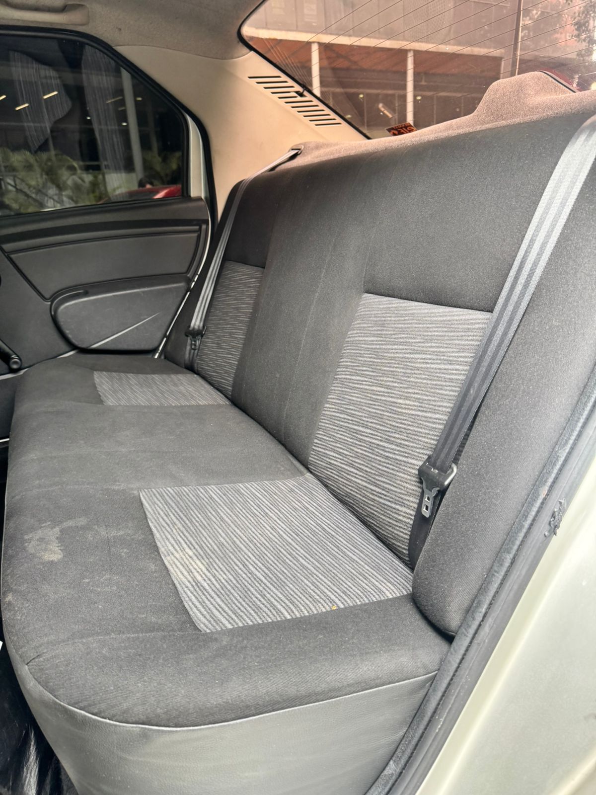 Renault Logan Familier 2015