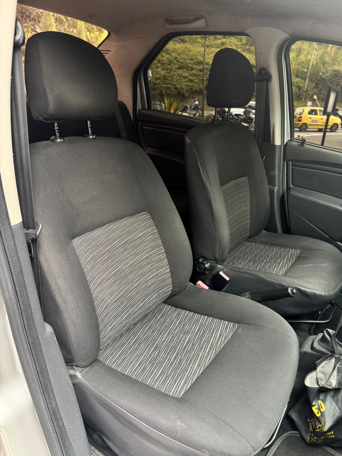 Renault Logan Familier 2015