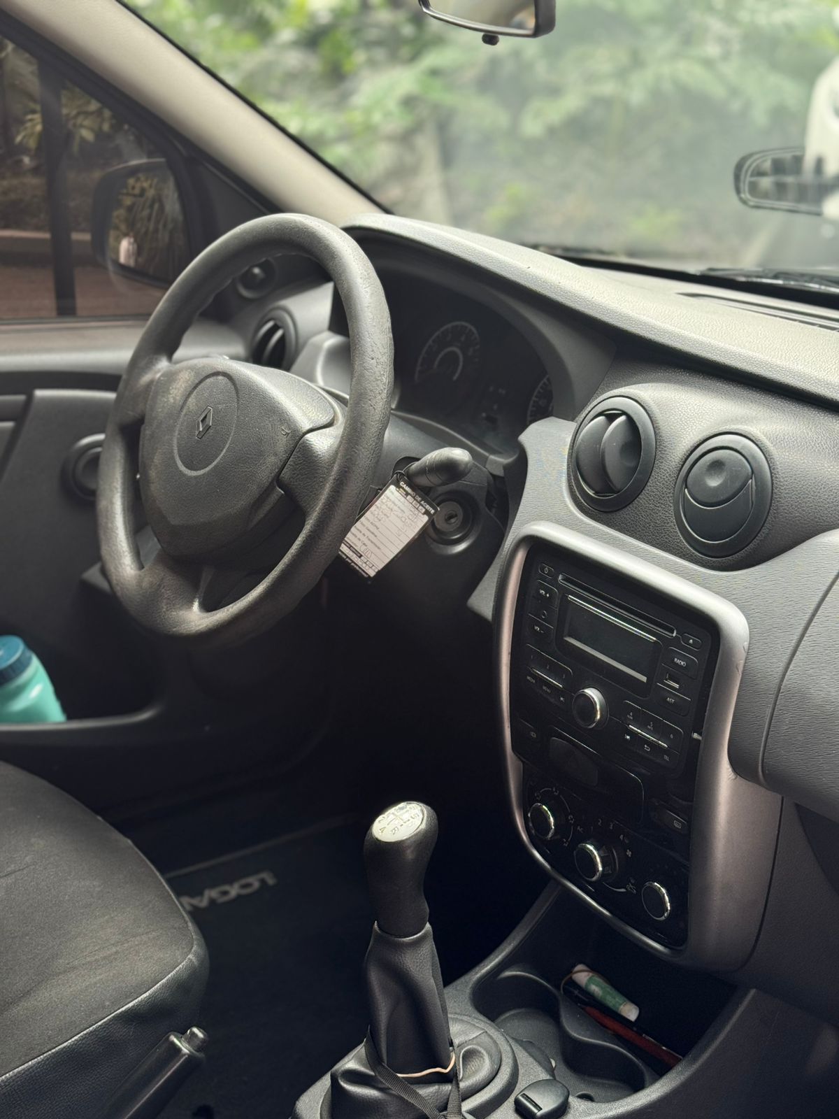 Renault Logan Familier 2015